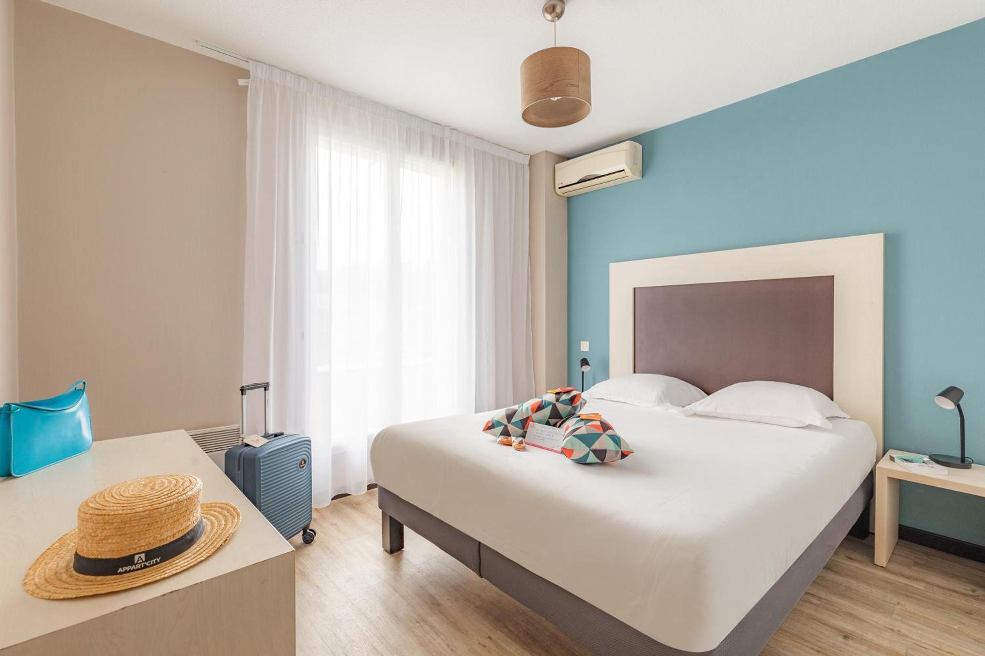 อัปปาร์ตซิตี้ บอร์โด แอโรปอร์ แซ็ง ฌอง ดิลัค Aparthotel แซ็งต์-ฌ็อง-ดีลัค ภายนอก รูปภาพ